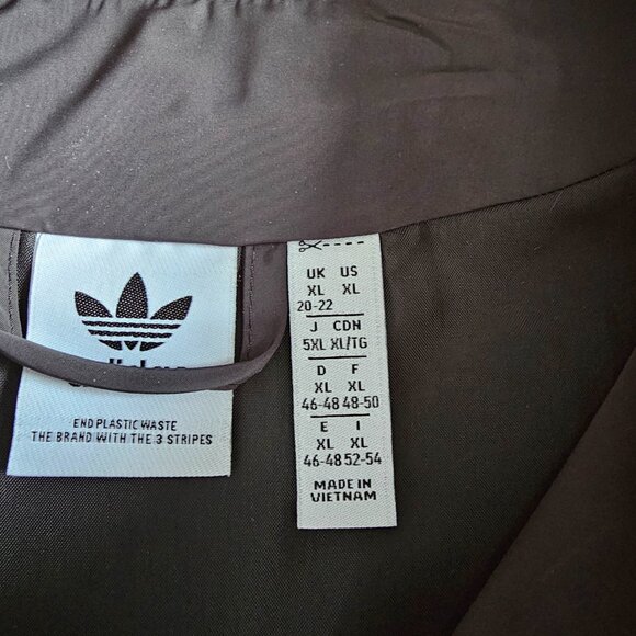 Adidas Black Windbreaker - Picture 4 of 4